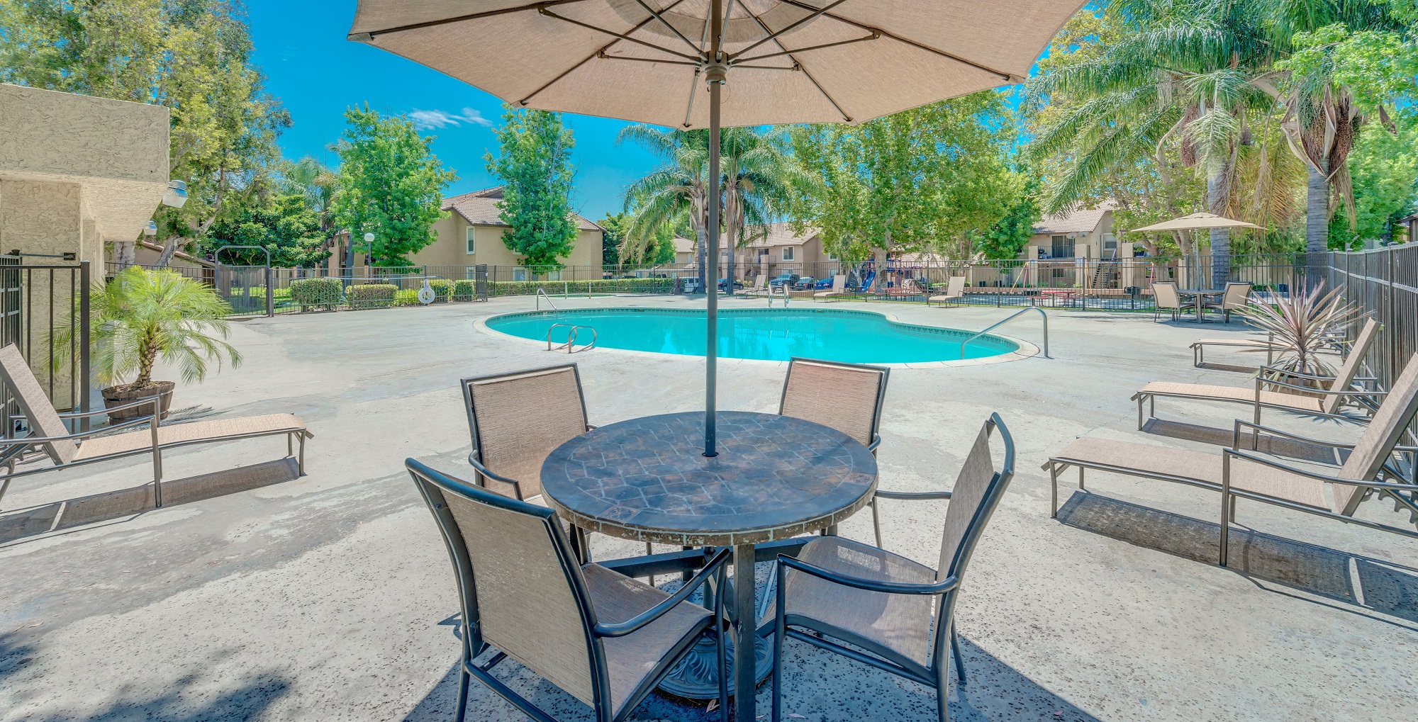 Maple Hill Apartments in Fontana, CA